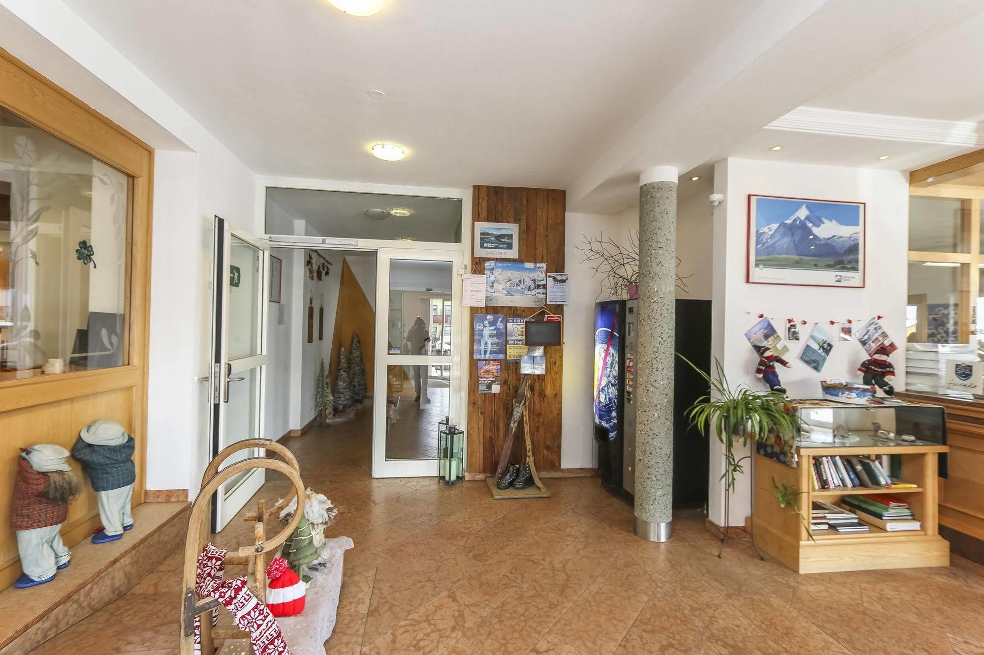 Alpenhotel Tauernstueberl Zell am See Exterior photo